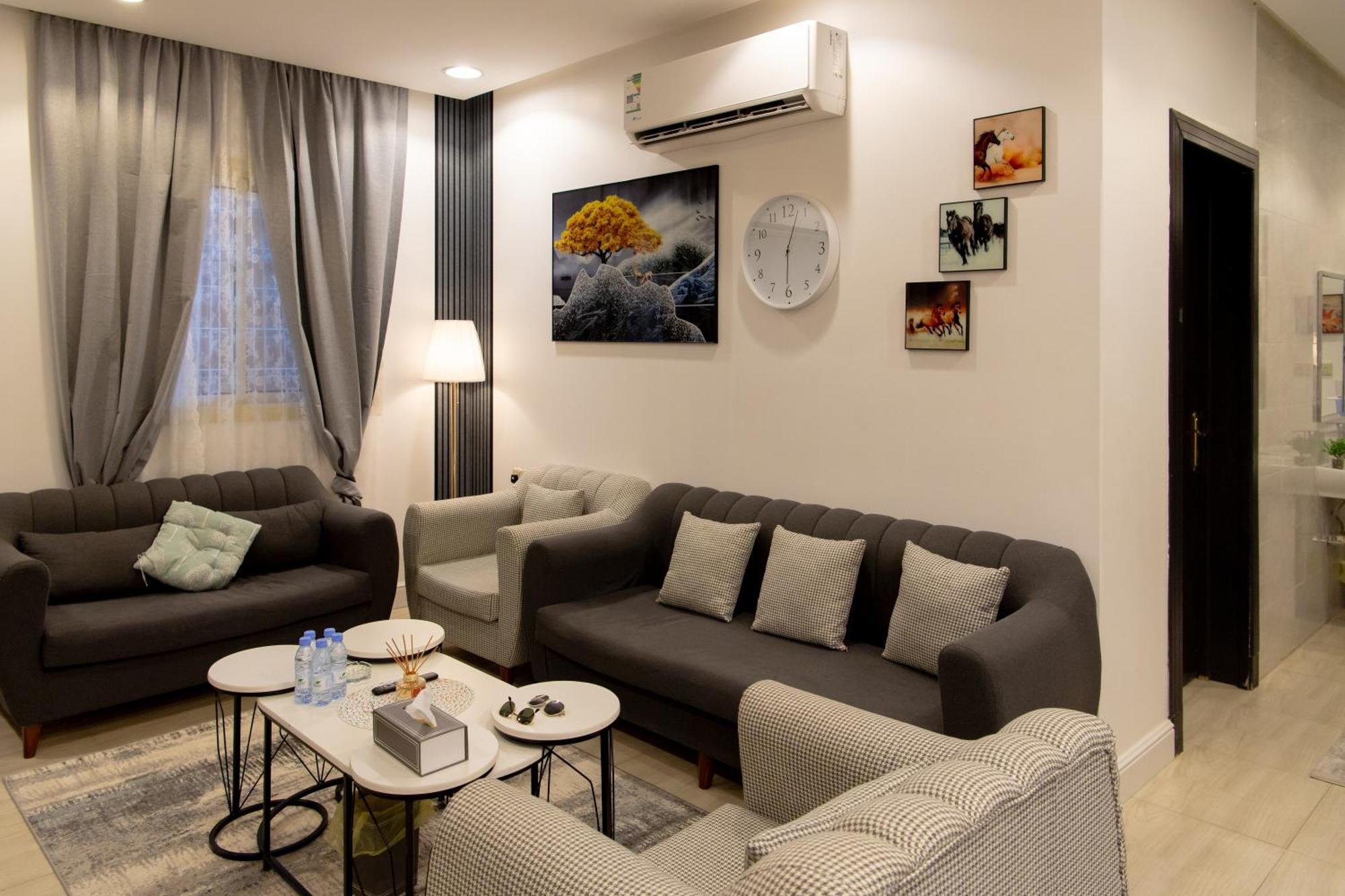 Apartment دور بتصميم فاخر دخول ذاتي