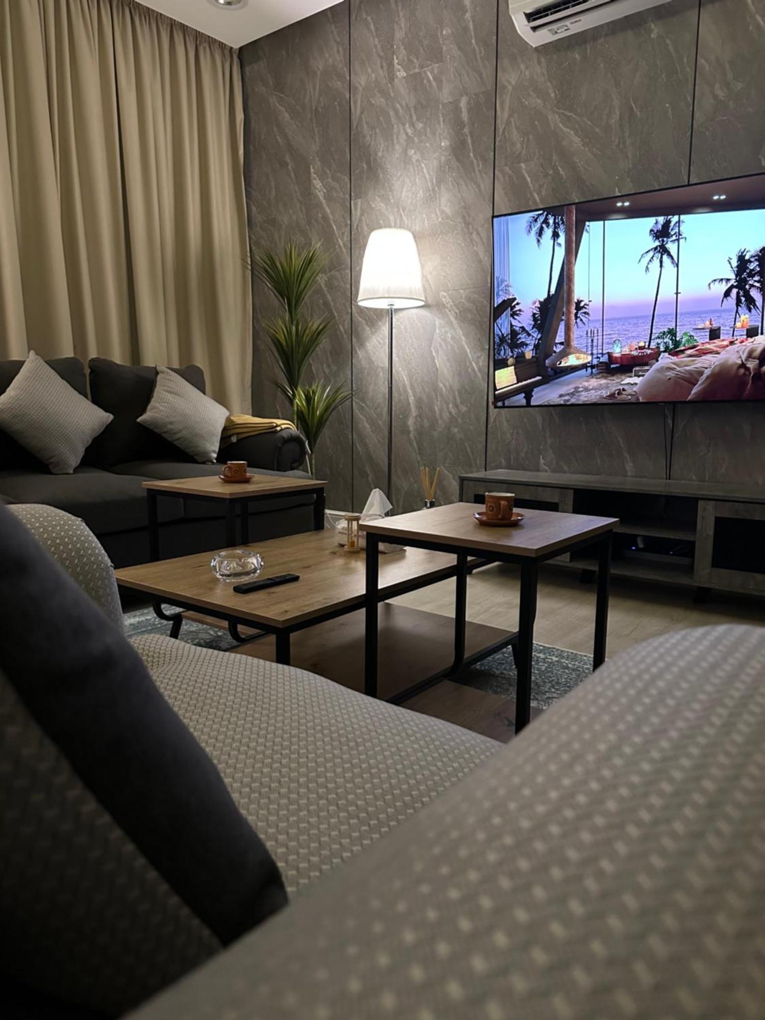 Apartment دور بتصميم فاخر دخول ذاتي *