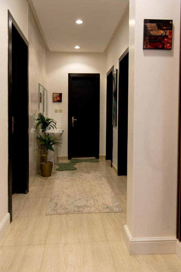 دور بتصميم فاخر دخول ذاتي Apartment *