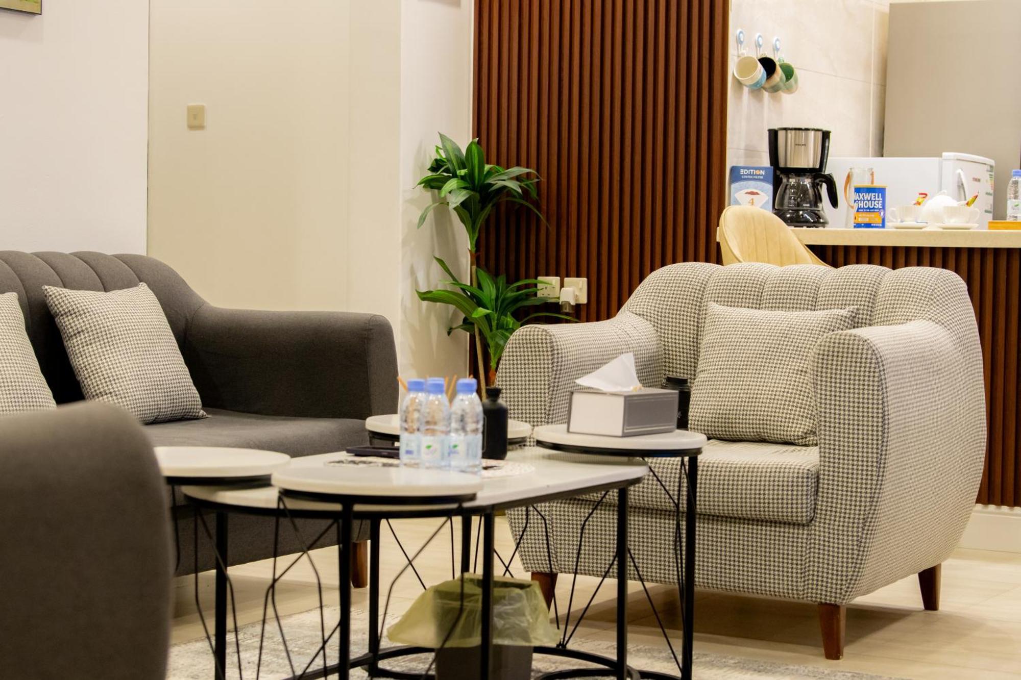 دور بتصميم فاخر دخول ذاتي Apartment