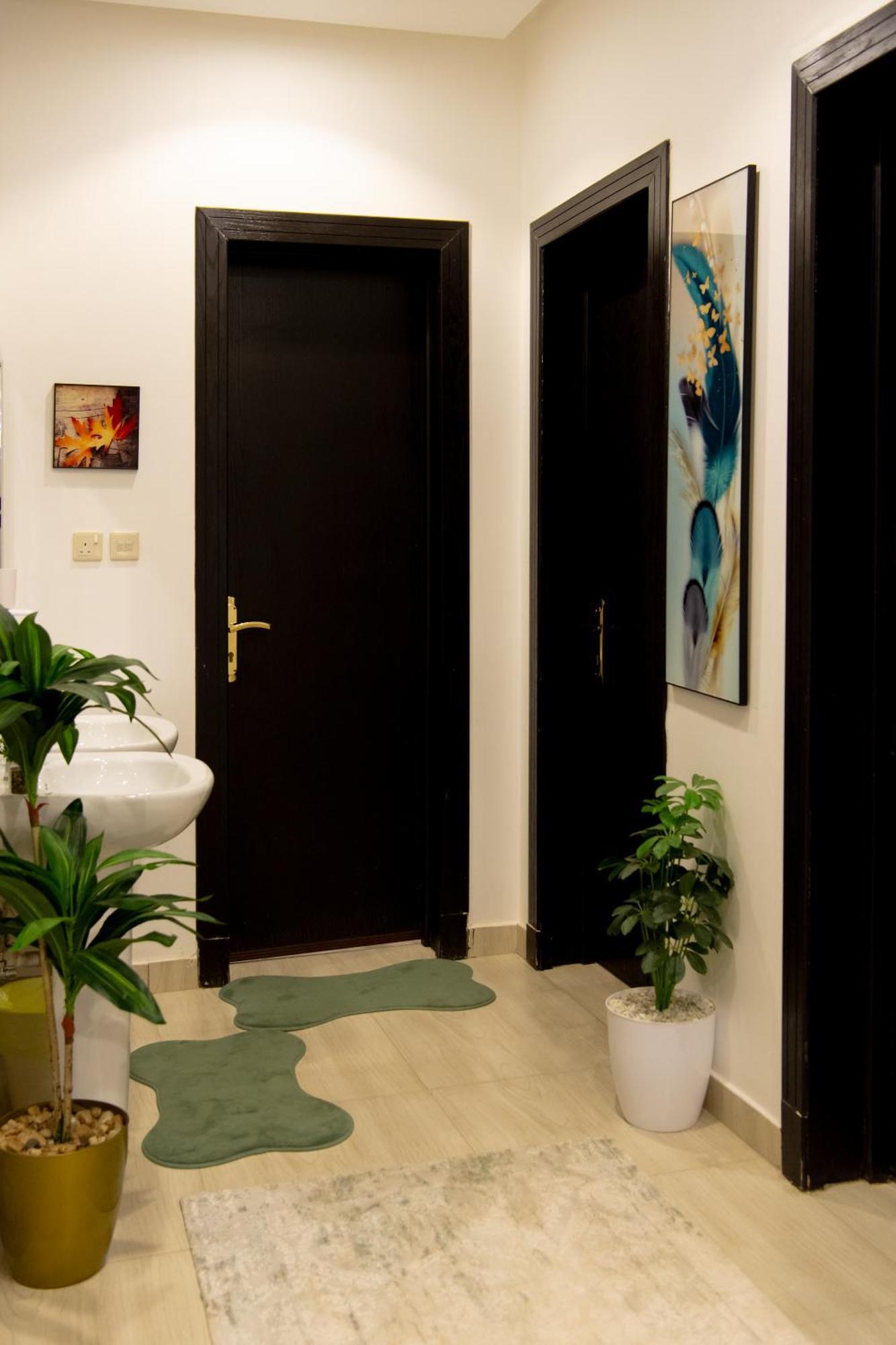 دور بتصميم فاخر دخول ذاتي Apartment *