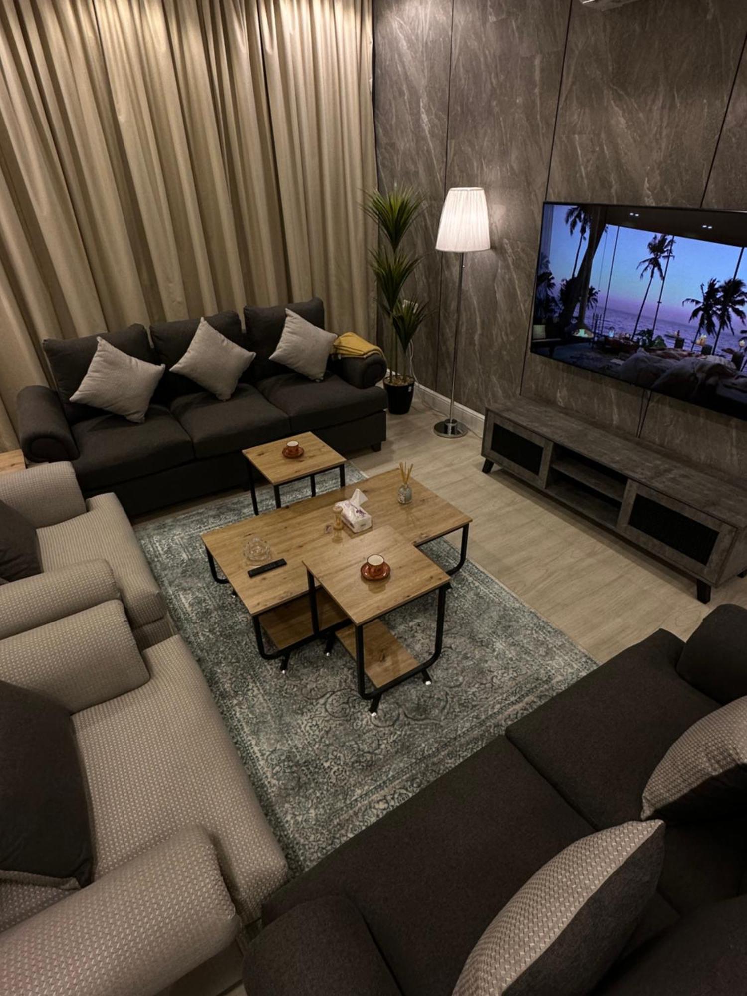دور بتصميم فاخر دخول ذاتي Apartment Riyadh