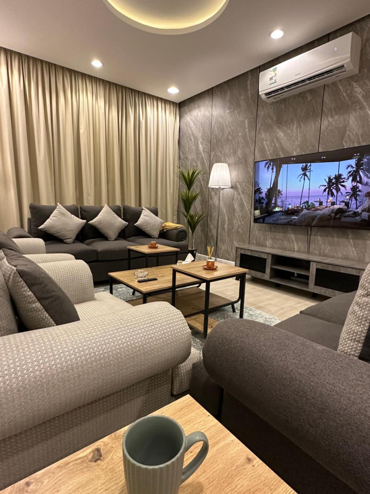 Apartment دور بتصميم فاخر دخول ذاتي *